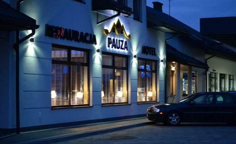 Hotel Pauza Radzyn Podlaski Exterior photo