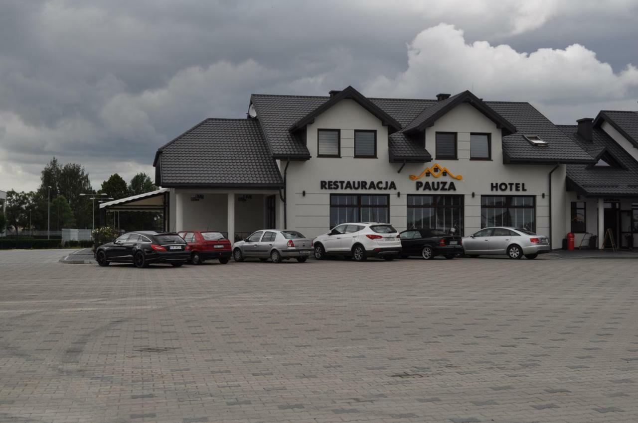 Hotel Pauza Radzyn Podlaski Exterior photo